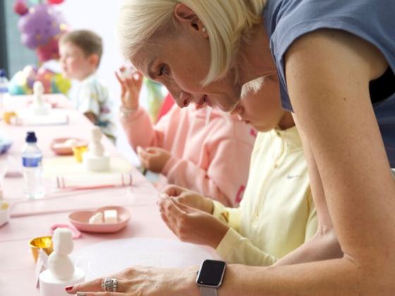 Malahide Castle Sports Pavilion – Mum & Me: Autumn Cupcake Decorating Workshop